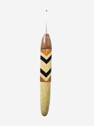 03.50mm Light Roasted Maple + Osage Orange / Koto / Wenge Chevron + Koto Metal Crochet Hook (Item #193)