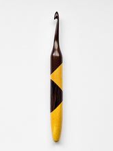 06.50mm Dark Roasted Maple + Yellowheart + Wenge Crochet Hook (Item #31)