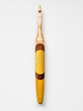 06.50mm Maple + Light Roasted Maple + Yellowheart Crochet Hook (Item #23)