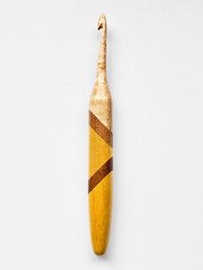 06.50mm Maple + Light Roasted Maple + Yellowheart Crochet Hook (Item #23)