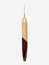 02.00mm Maple + Tigerwood Metal Crochet Hook (Item #1)