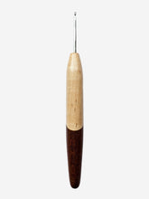 02.50mm Maple + Lacewood Metal Crochet Hook (Item #88)