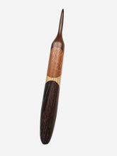 05.50mm Dark Roasted Maple + Sapele + Ash + Wenge Crochet Hook (Item #66)