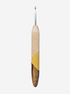 04.00mm Maple + Yellowheart + Limba Metal Crochet Hook (Item #75)