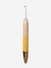 04.00mm Maple + Yellowheart + Limba Metal Crochet Hook (Item #75)