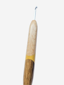 04.00mm Maple + Yellowheart + Limba Metal Crochet Hook (Item #75)