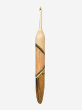 04.00mm Maple + Green Spectraply + White Oak + Limba Crochet Hook (Item #109)