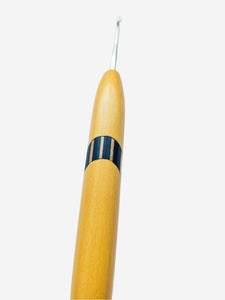 02.00mm Yellowheart + Blue Spectraply + Yellowheart Metal Crochet Hook (Item #135)