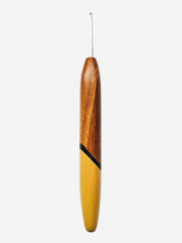 02.00mm Osage Orange + Wenge + Yellowheart Metal Crochet Hook (Item #171)