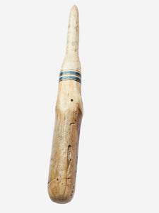 11.00mm Birdseye Maple + Blue Spectraply + Driftwood Crochet Hook (Item #52)