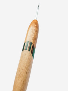 03.00mm Light Roasted Maple + Green Spectraply + Beech Metal Crochet Hook (Item #91)