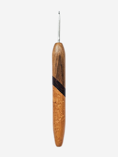 03.00mm Shedua + Wenge + Light Roasted Birdseye Maple Metal Crochet Hook (Item #100)