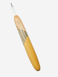 04.00mm Maple + Green Spectraply + Yellowheart Metal Crochet Hook (Item #119)