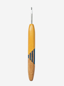 04.00mm Yellowheart + Blue Spectraply + Elm Metal Crochet Hook (Item #123)