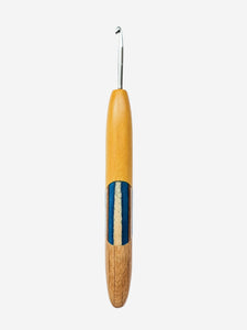 04.00mm Yellowheart + Blue Spectraply + Elm Metal Crochet Hook (Item #123)