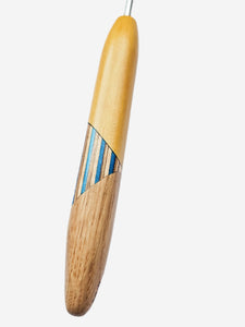 04.00mm Yellowheart + Blue Spectraply + Elm Metal Crochet Hook (Item #123)