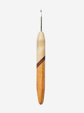 03.50mm Maple + Blue/Pink Spectraply + Canary Metal Crochet Hook (Item #157)