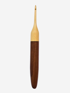 04.50mm Yellowheart + Dark Roasted Maple Crochet Hook (Item #168)