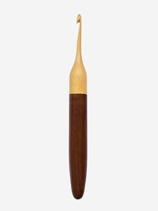 04.50mm Yellowheart + Dark Roasted Maple Crochet Hook (Item #168)