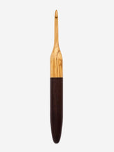 05.50mm Olive + Dark Roasted Maple Crochet Hook (Item #178)