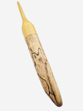 05.50mm Yellowheart + Spalted Maple Crochet Hook (Item #195)