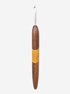 04.50mm Walnut + Yellowheart + Walnut Metal Crochet Hook (Item #220)