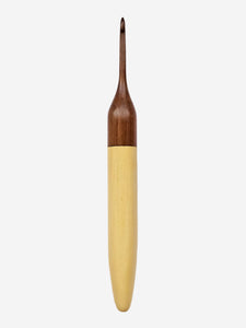 04.00mm Dark Roasted Maple + Yellowheart Crochet Hook (Item #255)