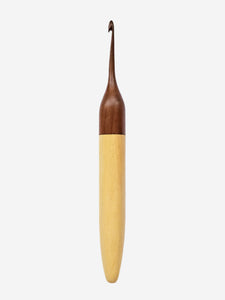 04.00mm Dark Roasted Maple + Yellowheart Crochet Hook (Item #255)