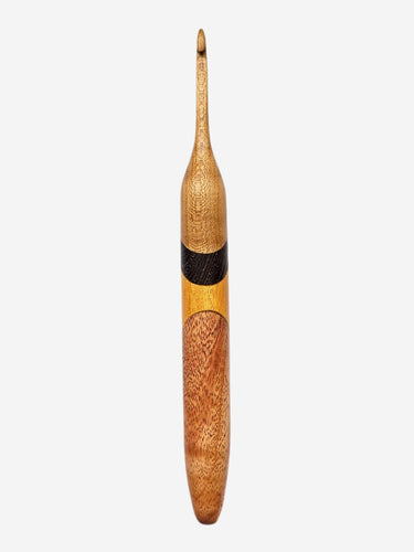 04.50mm Light Roasted Maple + Wenge + Osage Orange + Sapele Crochet Hook (Item #264)