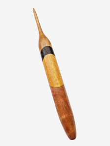 04.50mm Light Roasted Maple + Wenge + Osage Orange + Sapele Crochet Hook (Item #264)