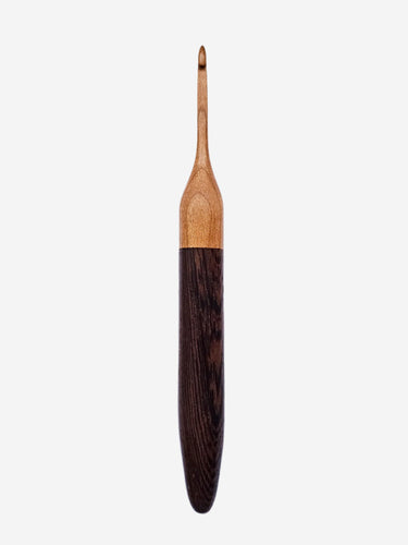 04.00mm Light Roasted Maple + Wenge Crochet Hook (Item #59)