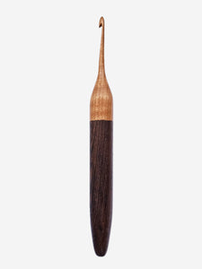 04.00mm Light Roasted Maple + Wenge Crochet Hook (Item #59)