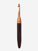 08.00mm Light Roasted Maple + Wenge Crochet Hook (Item #62)