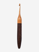 05.00mm Light Roasted Maple + Wenge Crochet Hook (Item #64)