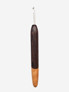 04.00mm Wenge + Light Roasted Maple Metal Crochet Hook (Item #20)