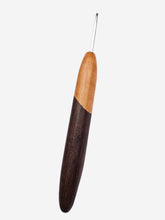 03.50mm Light Roasted Maple + Wenge Metal Crochet Hook (Item #21)