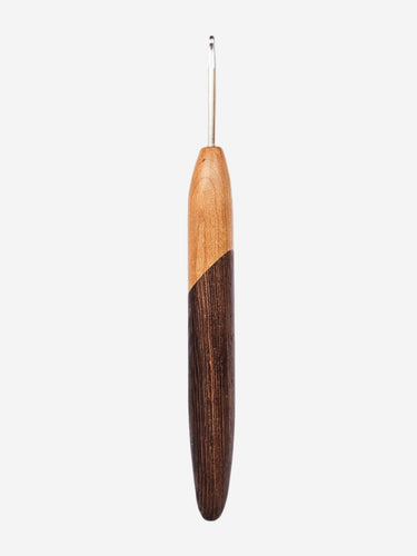 03.50mm Light Roasted Maple + Wenge Metal Crochet Hook (Item #28)