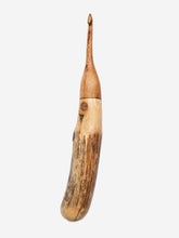 05.00mm Light Roasted Maple + Driftwood Crochet Hook (Item #98)