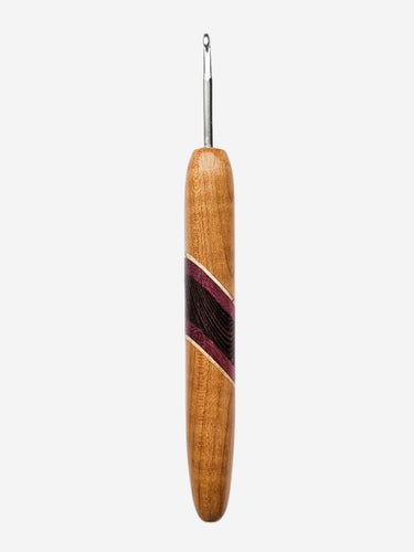 04.50mm Light Roasted Maple + Spalted Maple / Purpleheart / Wenge Diagonal Stripes Metal Crochet Hook (Item #155)