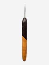 03.50mm Wenge + Light Roasted Maple Metal Crochet Hook (Item #159)