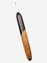 03.50mm Wenge + Light Roasted Maple Metal Crochet Hook (Item #159)