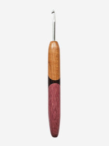 04.50mm Light Roasted Maple + Wenge + Purpleheart Metal Crochet Hook (Item #194)