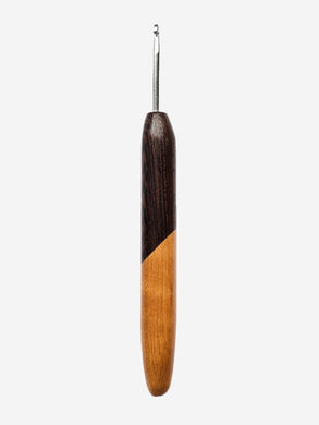 04.00mm Wenge + Light Roasted Maple Metal Crochet Hook (Item #198)