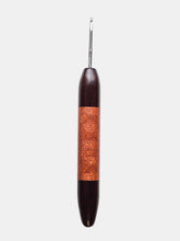 03.00mm Dark Roasted Maple + Tarara Metal Crochet Hook (Item #163)