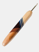 04.00mm Maple + Blue Spectraply + Dark Roasted Maple + Lacewood Art Deco Metal Crochet Hook (Item #172)
