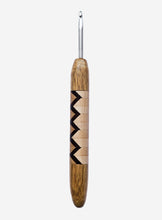 04.50mm Limba + Dark Roasted Maple / Butternut / Maple Zigzag CLOVER Metal Crochet Hook - SKINNY HANDLE (Item #174)