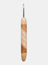 04.00mm Buff Laced Polish Metal Crochet Hook (Item #154)