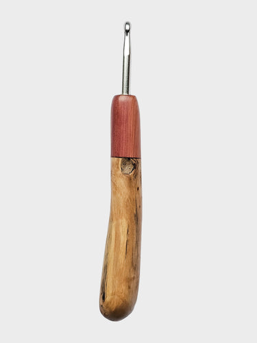 05.50mm Cedar + Driftwood Metal Crochet Hook (Item #158)