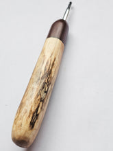 05.50mm Dark Roasted Maple + Driftwood Metal Crochet Hook (Item #162)