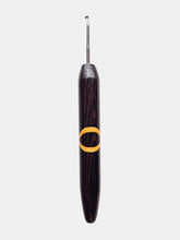 03.00mm Wenge + Yellowheart XO Metal Crochet Hook (Item #127)